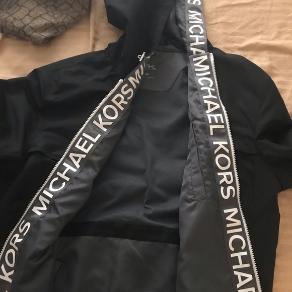 MK Windbreaker - Picture 1 of 4